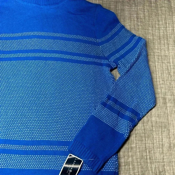 Vibrant blue turtleneck - Picture 3 of 8